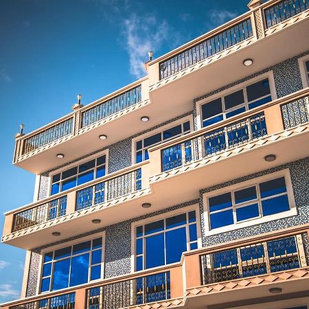 Abuharee Grand Hotel Addu City ภายนอก รูปภาพ