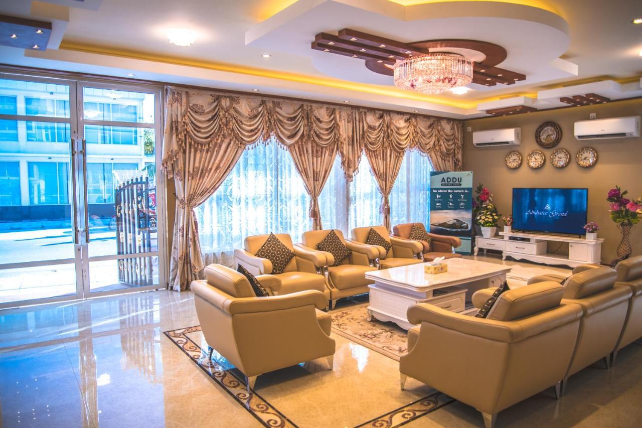 Abuharee Grand Hotel Addu City ภายนอก รูปภาพ