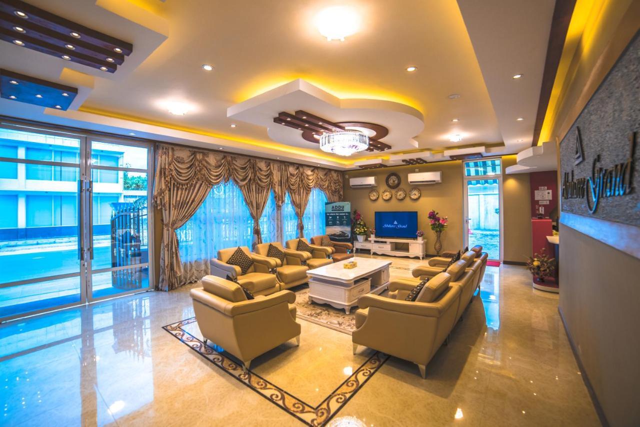Abuharee Grand Hotel Addu City ภายนอก รูปภาพ